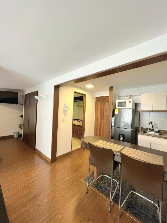 Acogedor Apartasuite Cerca Al Parque De La 93 Bogota Exterior photo