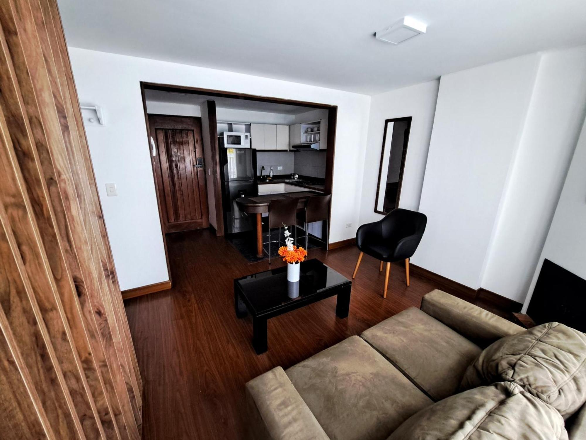 Acogedor Apartasuite Cerca Al Parque De La 93 Bogota Exterior photo